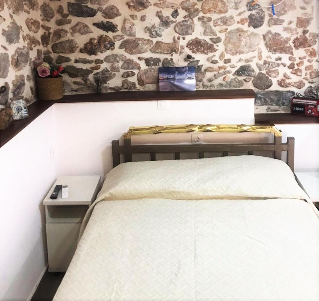 Villa Metaxias House à Leonídion Extérieur photo