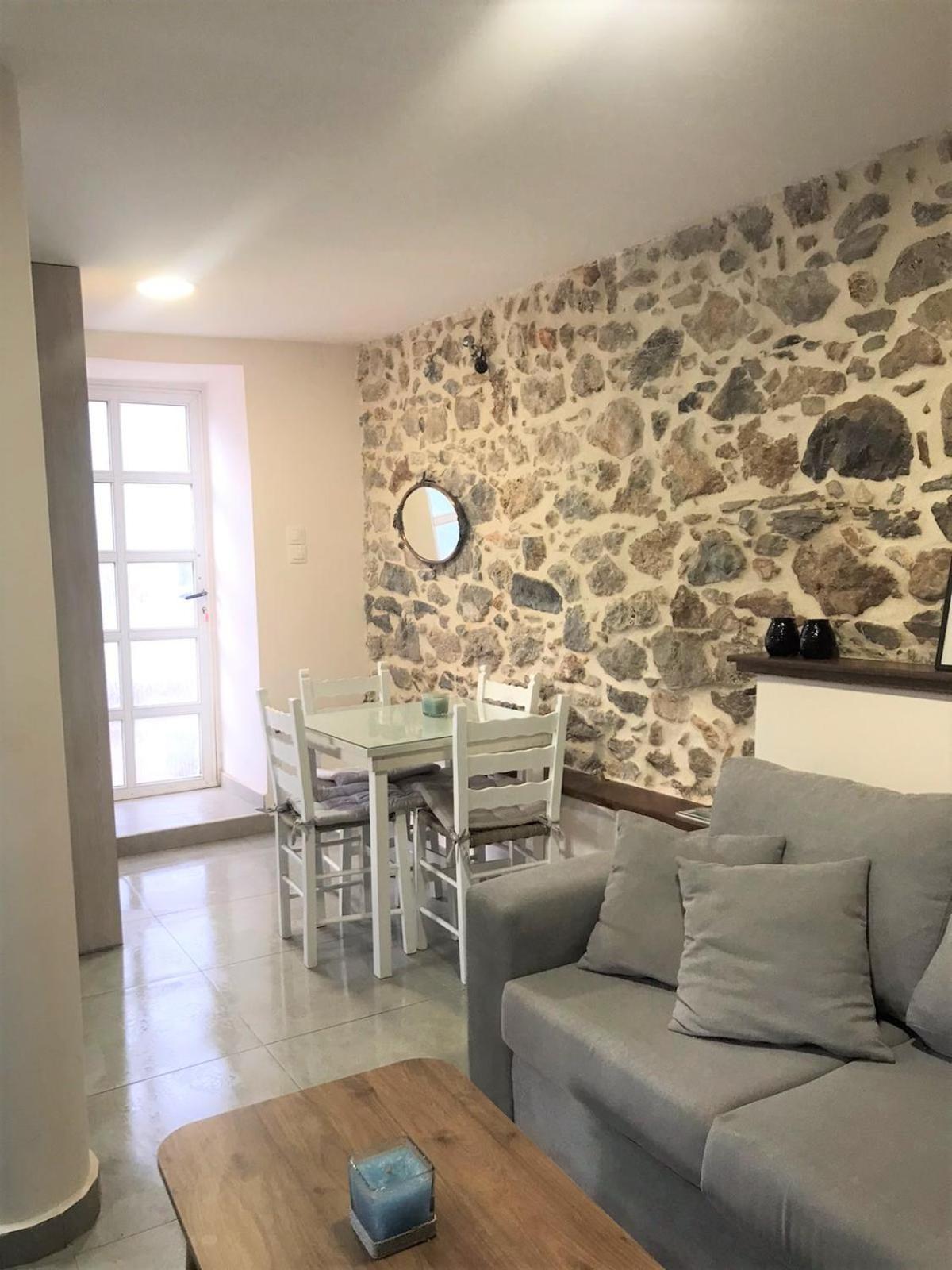 Villa Metaxias House à Leonídion Extérieur photo